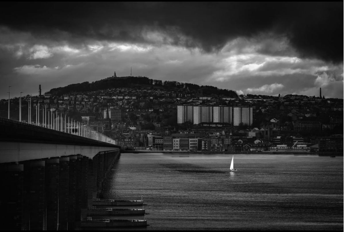 dundeecity's tweet photo. Tomorrow homes and businesses across Dundee will be going dark to mark @WWF's #EarthHour.
Image via @funkmasterdoogan on Instagram
#WWFEarthHour
#EarthHourScotland 
#dundee #PutDundeeonyourmap https://t.co/kBQrDlHI3u
