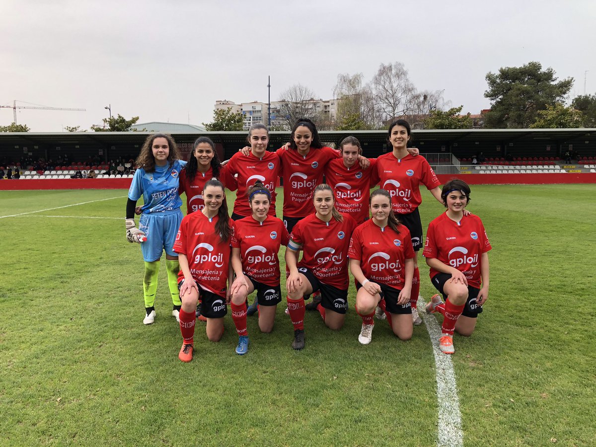 CDLaredo's tweet image. 🏆| ¡Rueda el balón en San Lorenzo!

▶️ @cdlaredo  🆚 @SDTORINA 

🗣Arbitra el encuentro Unai @fcf_es 

#CDL | #CDLaredo | #FutbolFemenino