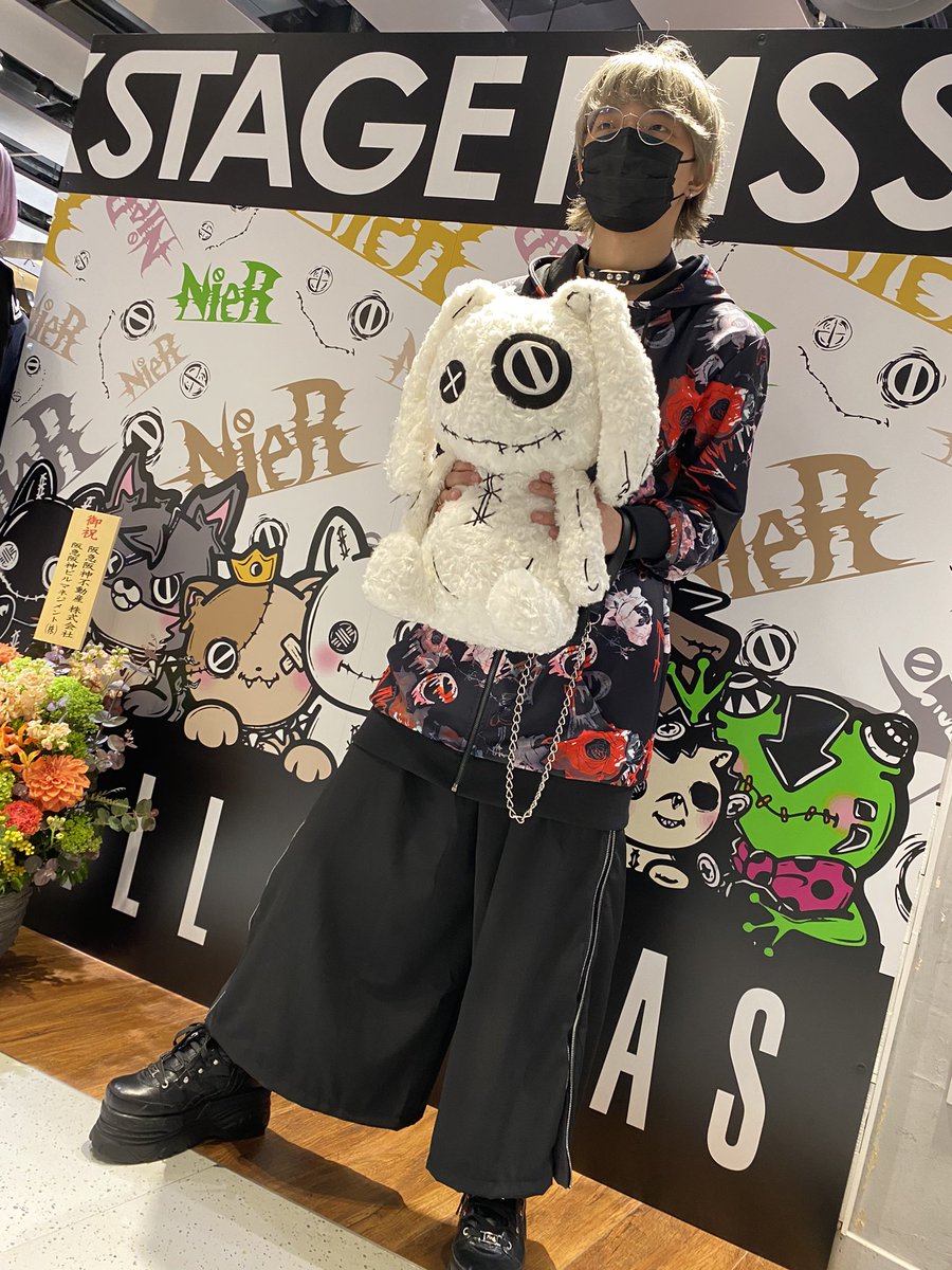 イケメンお兄さんスナップ📸✨

全身NieRに着替えて帰ってくれました🥺🔥

是非皆さんもここで沢山写真撮ってね💪💪

#NieR_tokyo