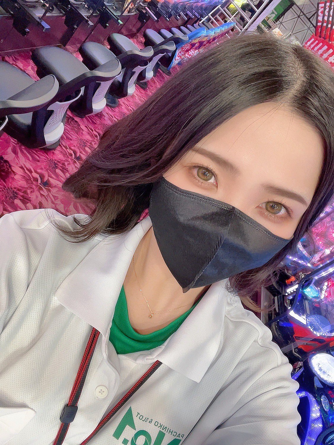 No 1松本店 なりたてキャプテン 本日も1日皆様お疲れ様でした Rt等はチェック頂けましたか 明日の為に閉店後も作業作業 明日も楽しい1日になりますように 四暗刻 木崎ゆう バッシュtv パチンコ パチスロ スロット 整理
