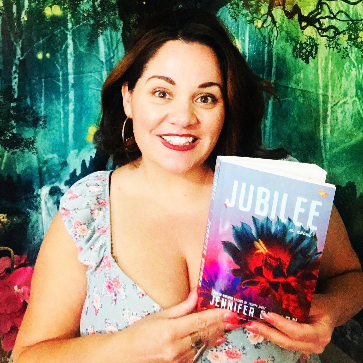 Today’s a good day to buy a book — may I recommend my Jubilee ✨✨✨

#jubileebook #bookstagram #authorsofinstagram #thebrujapoeta @blackstonepublishing