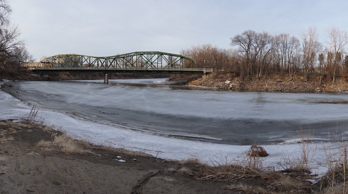 RachelOlmanson's tweet photo. Minnesota River - March 15, 16 and 18. St. Peter, MN. Highway 99 Bridge. #srpetermn #stpeter #minnesotariver #mn #Minnesota #mnwx #ice #kare11weather #openwater #mnriver https://t.co/zw03fOC0gH