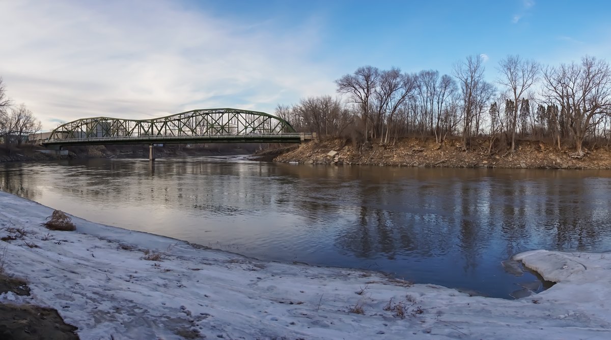 RachelOlmanson's tweet photo. Minnesota River - March 15, 16 and 18. St. Peter, MN. Highway 99 Bridge. #srpetermn #stpeter #minnesotariver #mn #Minnesota #mnwx #ice #kare11weather #openwater #mnriver https://t.co/zw03fOC0gH