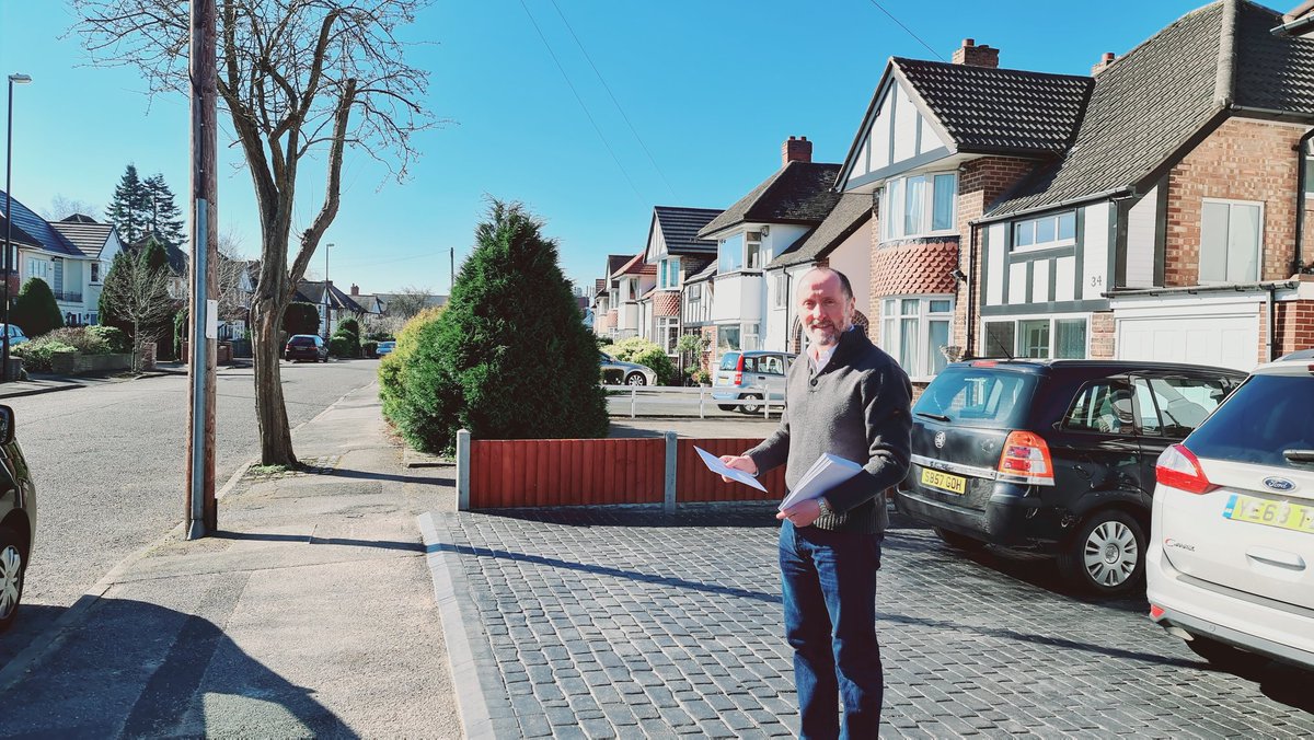 Gurmeet4Paddock's tweet photo. Campaigning in the Paddock Ward with @EddieHughes4WN , Cllr Matt Fallows, @CllrRasab @CllrNickGandham &amp; St Mathew's conservative candidate Dr Vandana Sharma. #VoteConservative on 5 May https://t.co/aHms48zfMl