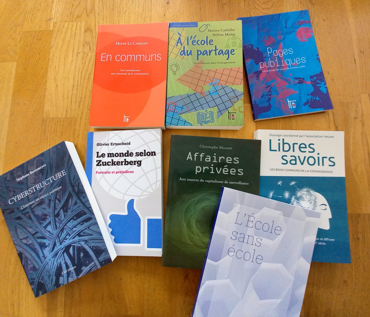 Prétexte pour revoir amis <a href="/hervelc/">Hervé Le Crosnier</a> et <a href="/NT_polylogue/">Nicolas Taffin alias @polylogue @ framapiaf .org</a> mais pas revenu les mains vides de la Grande Braderie <a href="/CetFeditions/">C&F Éditions</a> ;)
(la plupart déjà lu, c'est pour offrir ou laisser traîner au ministère ;))
cc auteurs <a href="/Affordanceinfo2/">affordanceinfo le retour ✊</a> <a href="/helenepaumier/">helenepaumier</a> <a href="/odysseedLN/">Hélène Mulot</a> <a href="/bortzmeyer/">Stéphane Bortzmeyer</a> @Framatophe