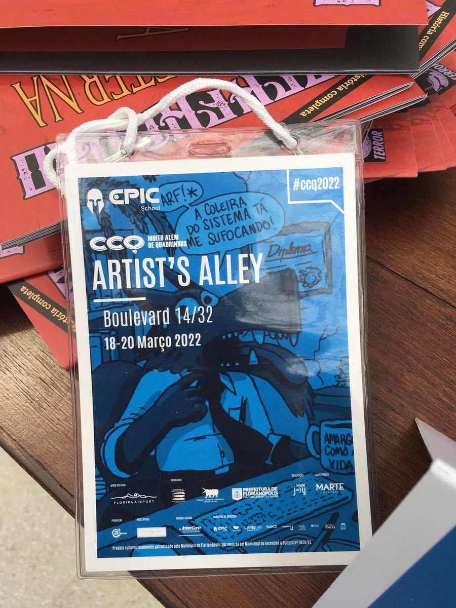 ultimatodobacon's tweet photo. O segundo dia da @OficialCcq ta rolando galera, quem tiver a chance, passa lá no Artist's Alley pra conferir não só a Ultimato do Bacon Editora como também uma pá de gente talentosa. Aproveitem também pra trocar uma ideia com o Alexandre e o Lucas, nossos editores! https://t.co/bvqED4px1y