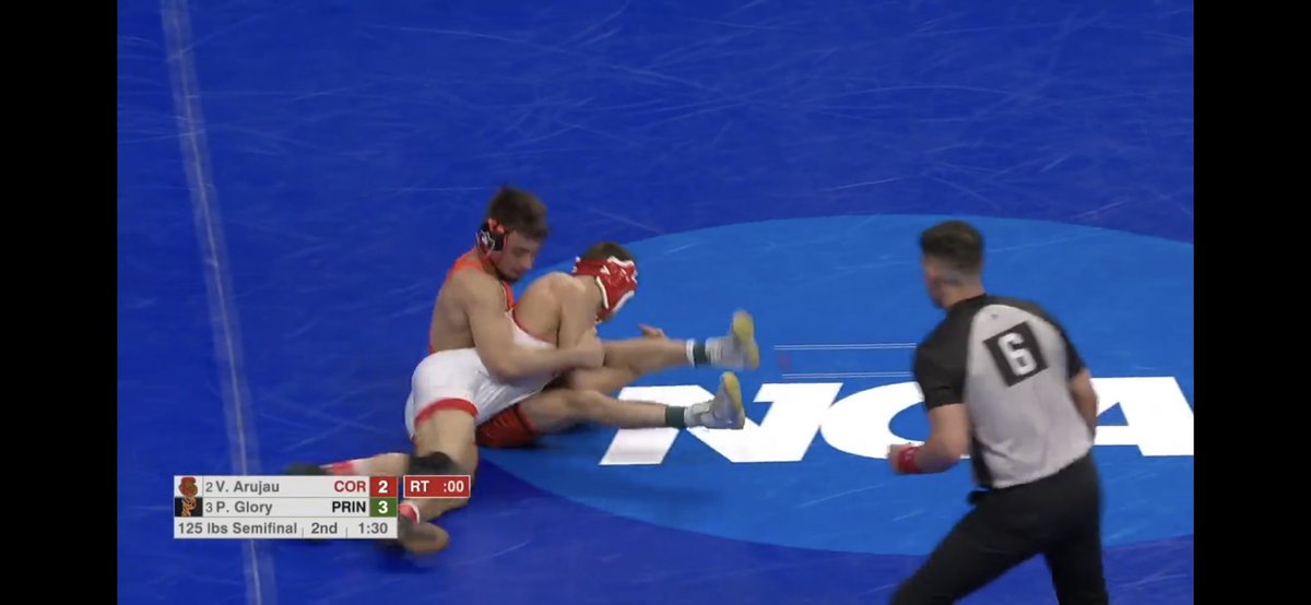 sockobuw's tweet photo. My 4 best stills to back my “Vito had a reversal case.” 

Was Cornell out of challenges? https://t.co/16Ab15siOi