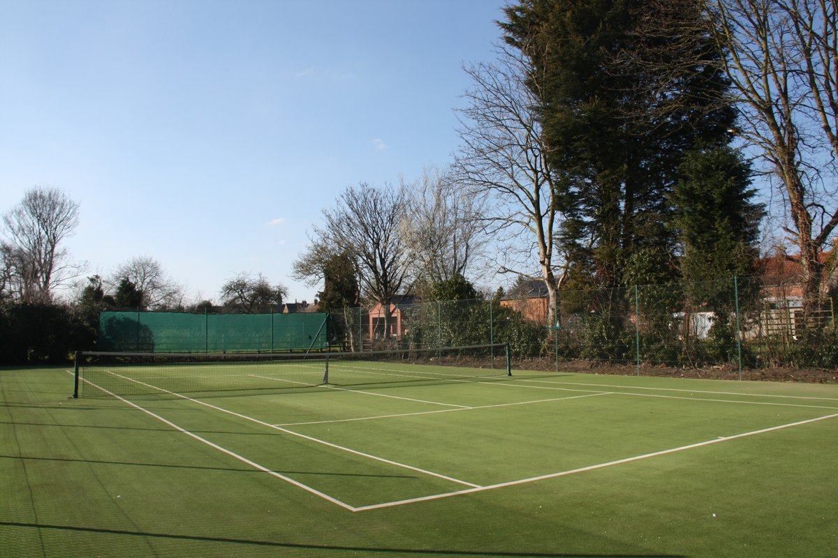 bubwithtennis's tweet photo. Our rejuvenated courts are looking great in the sun today. Huge thanks to @ReplayMaintain for their work this week.

#bubwith #tennis https://t.co/7RXSKcPnSh