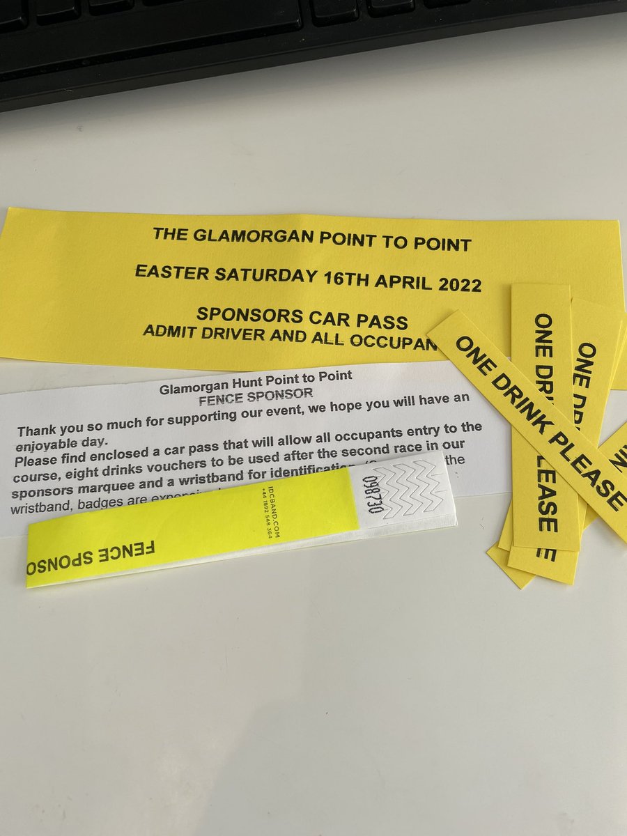 I’m sponsoring a fence at the Glamorgan p2p - the track is a few miles outside Cardiff. 

If anyone would like the chance to experience a 🏴󠁧󠁢󠁷󠁬󠁳󠁿 p2p give this a re-tweet and follow. I’ll choose a random winner Sunday night (preferably someone who hasn’t experienced pointing before)