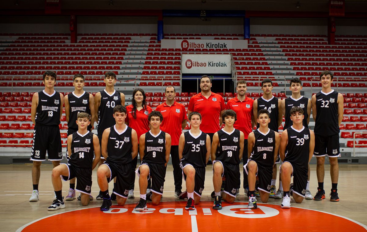 bilbaobasket's tweet photo. Nuestro equipo cadete, dirigido por @coachfurun, se ha convertido hoy en Campeón de la liga regular y ha obtenido el billete para el Campeonato de España tras ganar a @baskonia @Fundacion5mas11 a domicilio (70-83)

El esfuerzo tiene recompensa. 
Zorionak! 💪😎🖤 #kanteraBBK https://t.co/YCYmqjVbeu