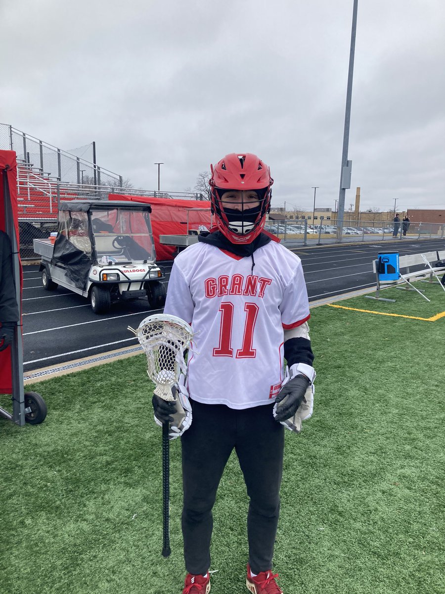 At the end of the first quarter the Bulldogs lead the Gators 3 - 0 with 3 goals from Pryde Mendoza. <a href="/lax_grant/">Grant Lacrosse</a>