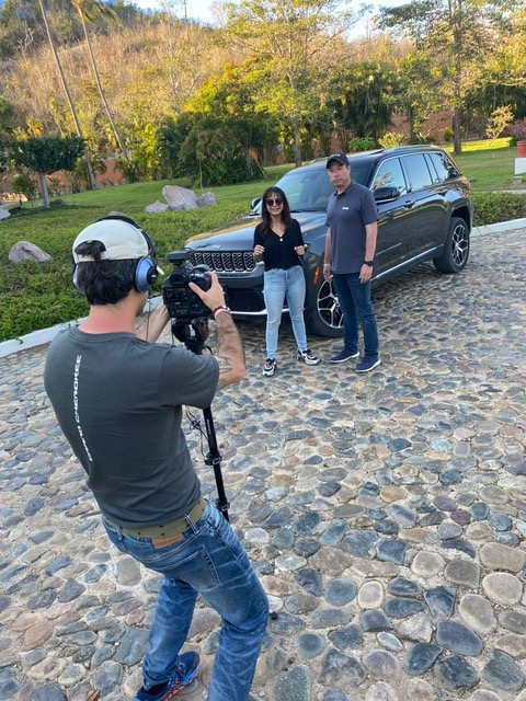 Muchas gracias <a href="/AutosyMas/">AUTOS y MAS con JoseRa Zavala</a> <a href="/Sopitadelima/">Estef Trujillo</a> por habernos acompañado a la presentación y prueba de manejo  del totalmente nuevo <a href="/JeepMx/">Jeep México</a> Grand Cherokee Summit Reserve 2022