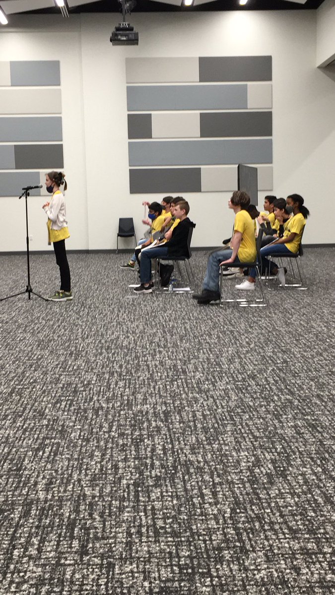 Down to wire 🐝🐝🐝 #spellingbee2022