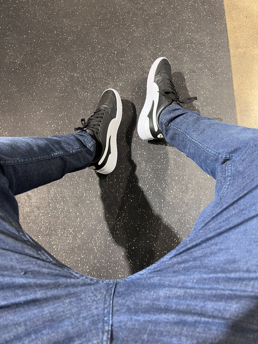 JustFittz's tweet image. Easy Saturday 📽

#PumaRalphSampson
#ShockWedge
#JustFit