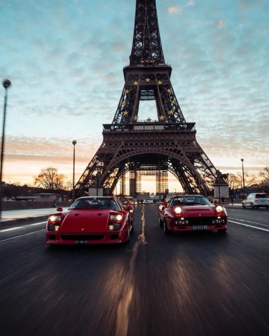 MechApeSC's tweet photo. Absolutely beautiful .. which would you choose ? #ferrari #ferrarif40 #supercars #classicscar #NFT #NFTCommunity https://t.co/kAC0UVKni6