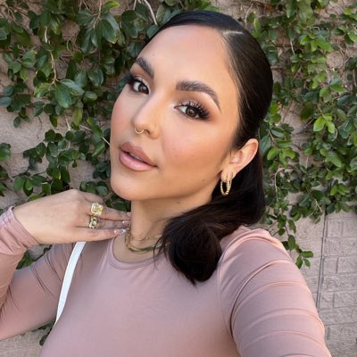 ZandriLo's tweet photo. #NewProfilePic https://t.co/kyGh1QsDiK