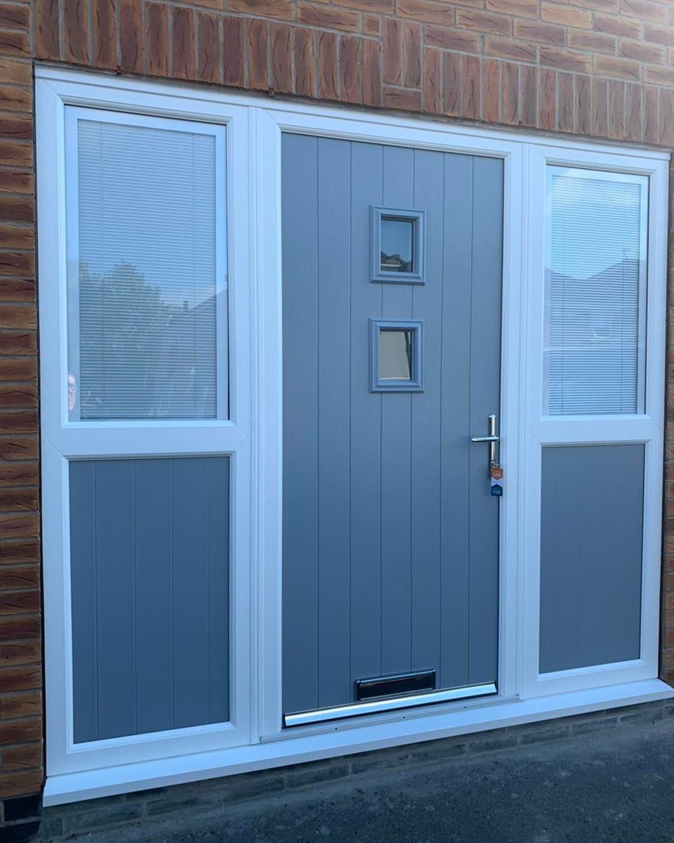YourNextDoor1's tweet photo. Once a garage now a kitchen,a complete transformation with this @FutureProduct30 Silver Solidcore combination door,even with Integrated blinds in the glass, looks stunning and fitted with the ultimate @UltionLock as standard!
Customer loves it!
‘money well spent’ https://t.co/vu3lrYgfYH
