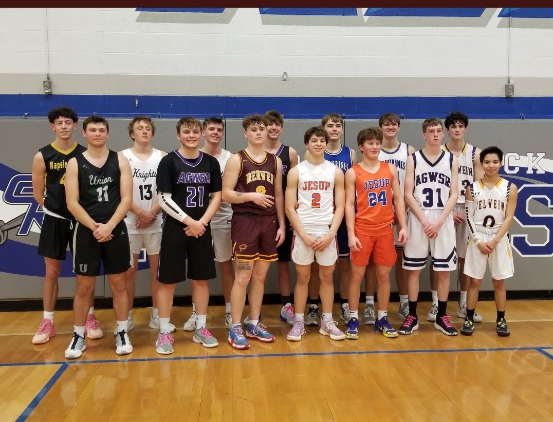 tlfuelling's tweet photo. Fun way to end the season!! NICL senior game🧡🏀💙#iagdtbajh https://t.co/AEyHEAn89f