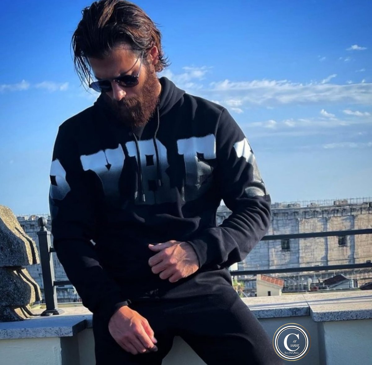 CClubItalia's tweet photo. La più grande motivazione viene da dentro, quindi pensa in grande e motiva sempre te stesso . Buon pomeriggio
#CanYaman
#pyrexoriginal https://t.co/k81ocDAf64