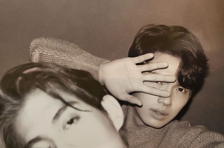 Isisant27's tweet photo. El #BrightWin confirmó el BrightWin y ahora el OffGun confirma el #OffGun  ¿Qué está pasando Dios?¿Quién se sacrificó? https://t.co/pmxJkKi70P
