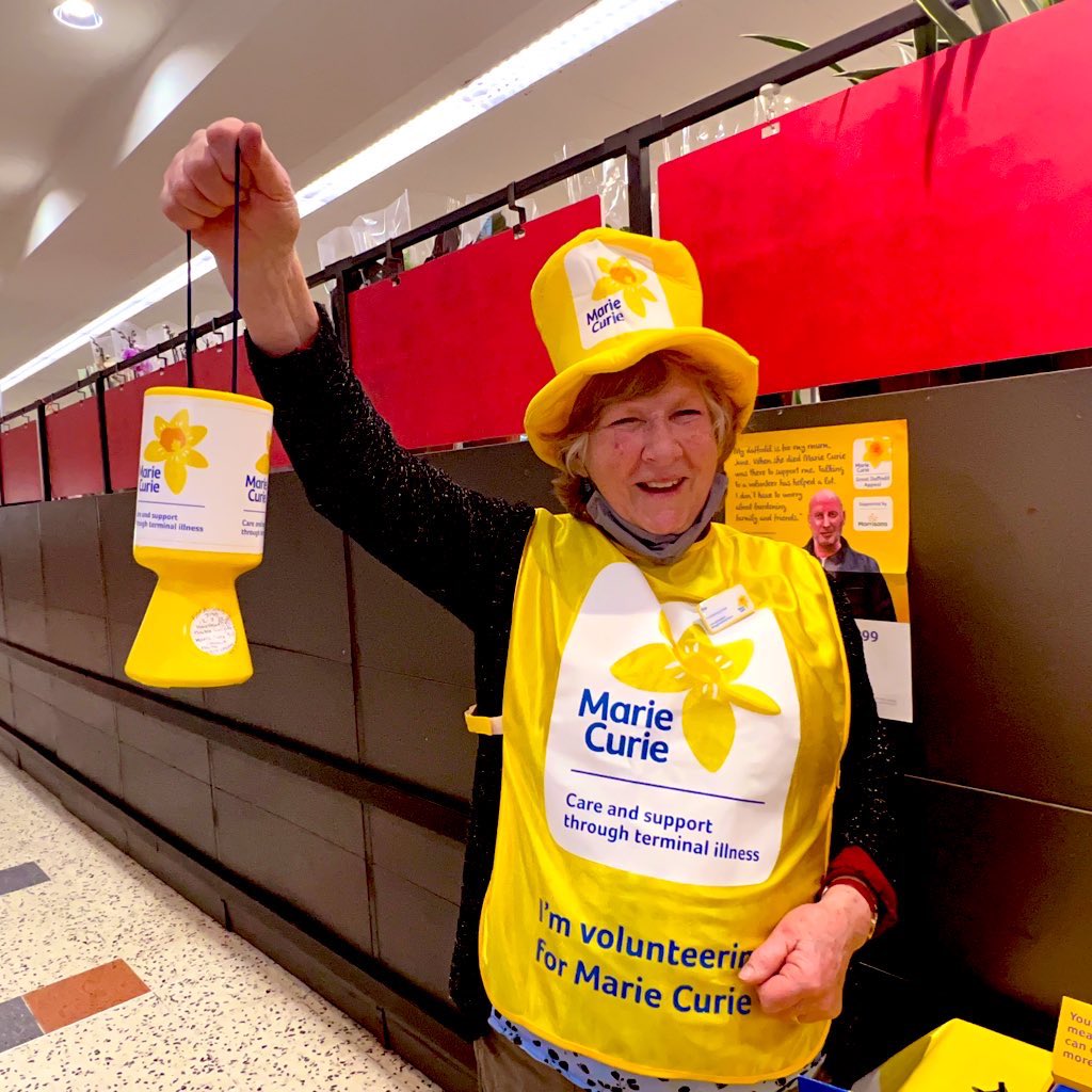 fundraiserhels's tweet photo. Thanks to our ‘crazy Maisie’ 😂 for looking after our @mariecurieuk #GreatDaffodilAppeal at @Morrisons #Diss @DissCommunity the last 3wks &amp; to David for being a delivery &amp; pick up driver &amp; to Myke who’s looked after everything at #Morrisons #OldCatton #Norwich #Norfolk 🌞🙏 https://t.co/4aPn5AYExs