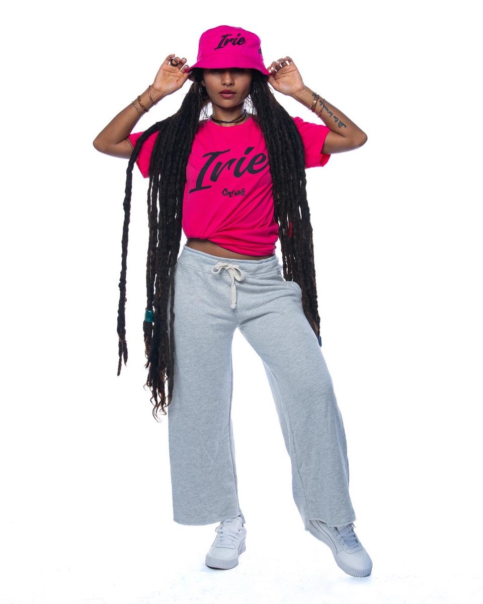 CYEvolution's tweet photo. Spring forward with new Colours.  Irie Yard graphic tees available worldwide at https://t.co/NdFDtMEhOq 🖤

•Model: @IIKayaIses 
•Photographer: @roamingphoto954 

#Cooyah #irie #New #reggae #rasta #tee #rocksteady #bucket #dancehall #tshirt #Jamaica #vibes #BucketHat https://t.co/IbxtJhHPTA