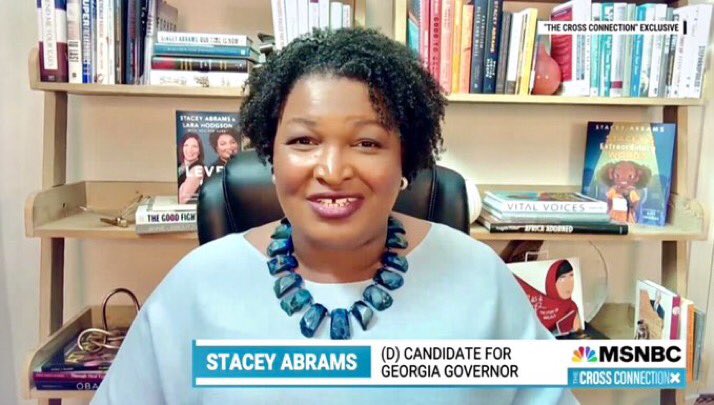 ratemyskyperoom's tweet photo. Nice setup. Books. Well lit. #StarTrekDiscovery for the win. #MadamPresident 10/10 @staceyabrams https://t.co/6prt7Q6lRQ