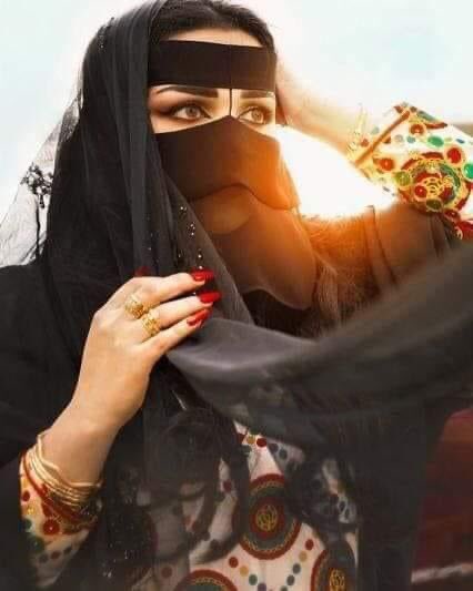 naefalnaef2's tweet photo. 💞أحب أسمه و من بأسمه تسمى فيه
وأعشق حروف اسمه و أغنيها على شانه                                          
ألا يا كثر شوقي له و ألا يا كثر ما أغليه
عليه المشاعر كل يوم تموت ولهانه 💞 https://t.co/awTipakgkB