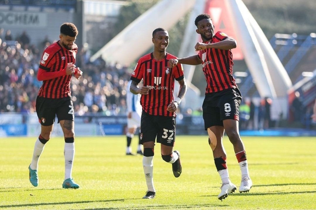 AFCB_M2theC's tweet photo. π¨π΄ Colombian man is Happy π
#HUDBOU π #AFCB https://t.co/ynrCQet7t3