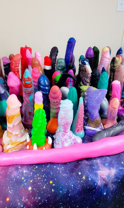 Update! 🥳 I am SO proud of my dong collection and of all the wonderful shops that have contributed! How<a href="/tag/mvsales"class="tags"><span>#mvsales</span></a>