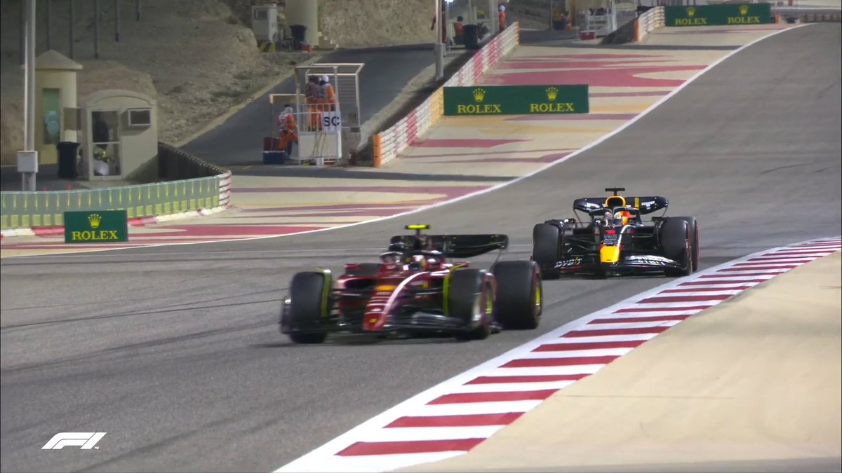 F1's tweet photo. It's a 1:30.687 for Sainz, and he goes quickest!

Leclerc and Verstappen are less than a tenth behind though 👀

#BahrainGP #F1 https://t.co/qRDPC7DPlD