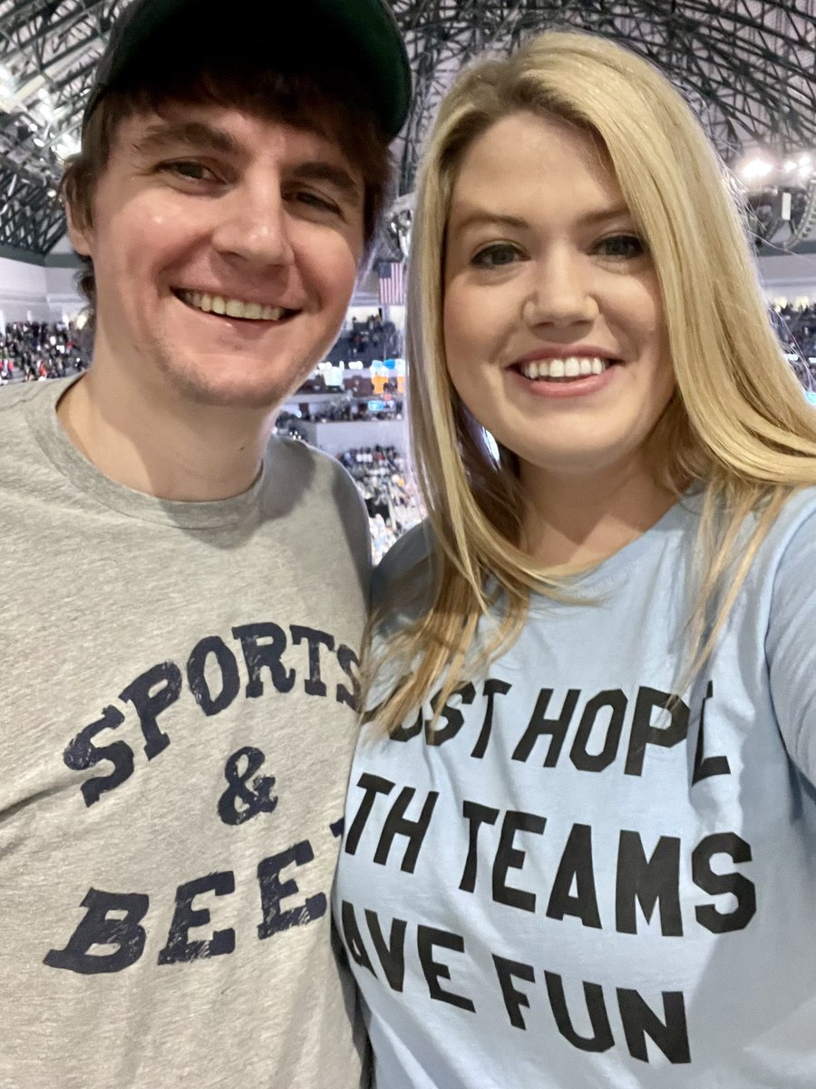 andKAsays's tweet photo. When your team didn’t make the tourney but you just really like sports @JScal819 #mmselfie https://t.co/t8s1r3ophY