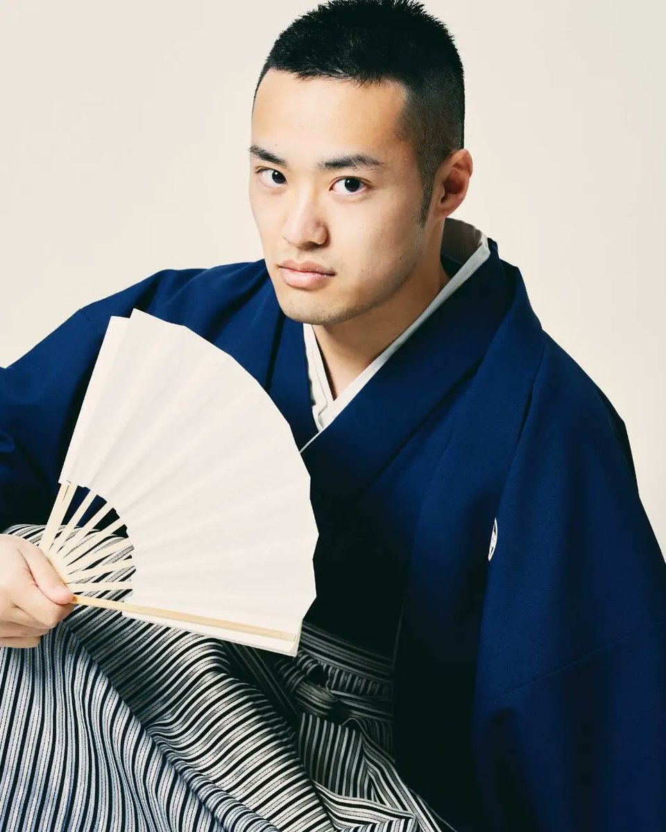 ginzi3's tweet photo. 長男 成人式後撮り
成人式で ちゃんと写真を撮らなかったので ギリギリ二十歳のうちにと 写真を撮ってもらいました。
カッコイイ写真の数々✨ほんとにスゴイ フォトグラファーさんです❗
https://t.co/xOCyJUldtG
#成人式後撮り #札幌写真スタジオ #札幌フォトグラファー #スタジオレム #studiorem https://t.co/GLlukubvxq