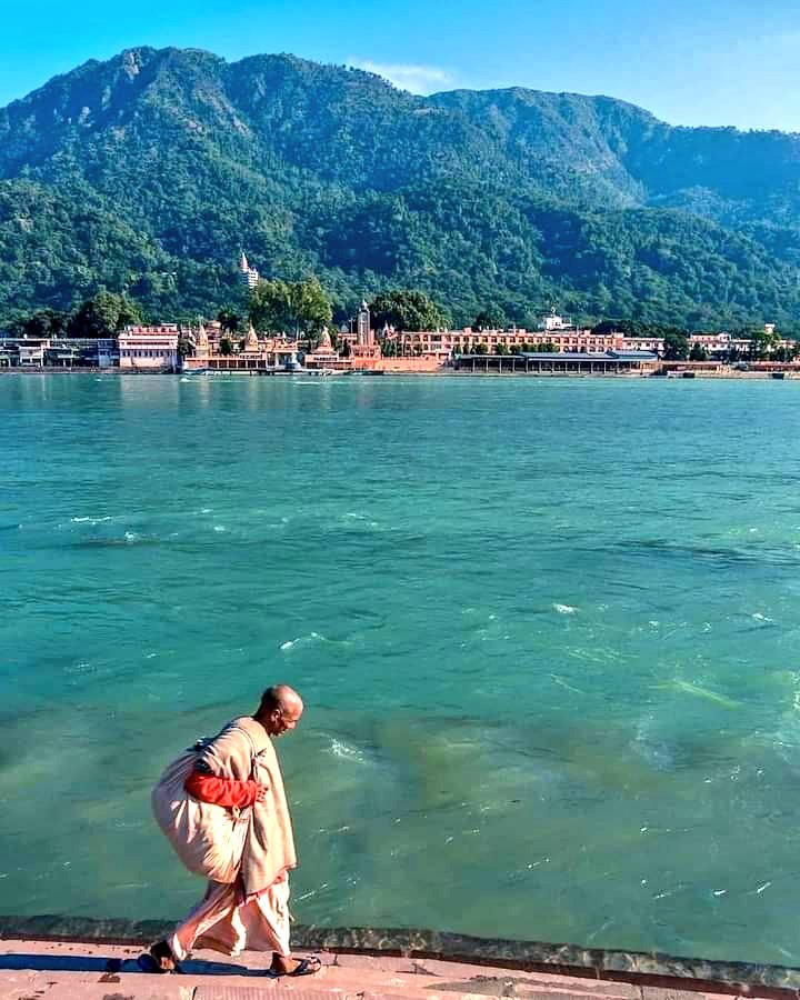 Ma Ganga, my fav historian, who has seen civilizations come &amp; go, Kings &amp; Kingdoms flourished &amp; destroyed, Foreign invader's destructions etc.
She's the sole witness to all. 'If Only' she could speak, I would've love to hear our 'true' history. 
But..'If only' she could speak.
