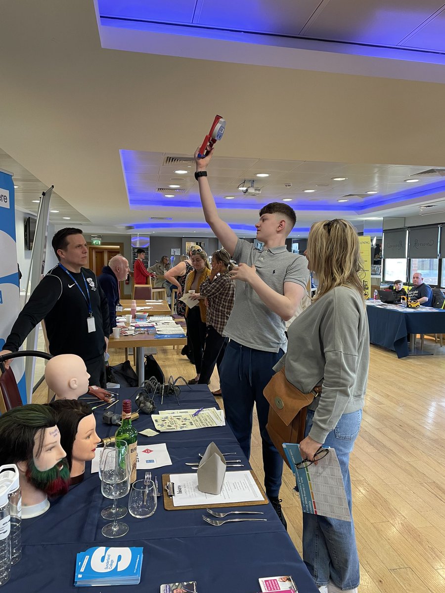 SunCollAlison's tweet photo. It’s great to be out in the community talking to potential students and their parents about all the learning opportunities here at Sunderland College. To attend an event on a Saturday demonstrates the commitment and determination of the future generation #meaningful #engagement https://t.co/m4VrS6EXhE