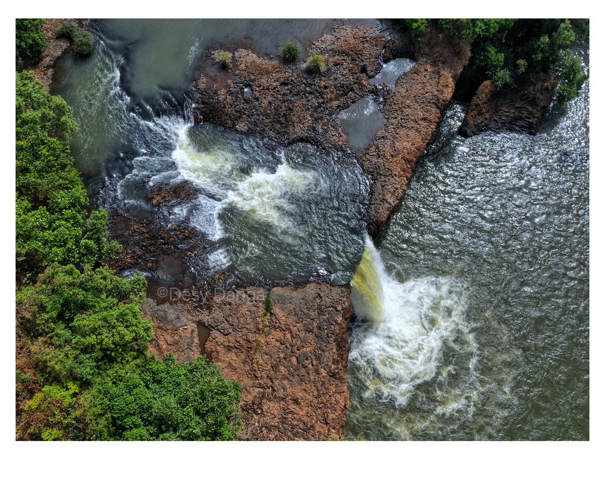 Desy_Danga's tweet photo. Les chutes de la Vina vues du Koïna. #Woilaviews https://t.co/4n3CGqnpvt