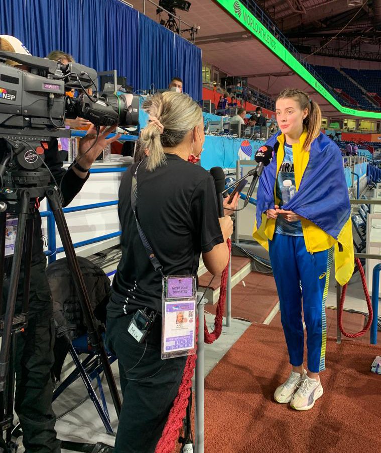 RhonaMcLeod's tweet photo. A sport interview like no other. Newly crowned @WorldAthletics HJ gold medalist Yaroslava Mahuchikh 🇺🇦 had to flee Dnipro, Ukraine. Spent days in a cellar. Took 3 days to travel 2000km to Belgrade assisted by many. Will return to Germany for refuge at sponsor @puma headquarters. https://t.co/mupxfNrOfK