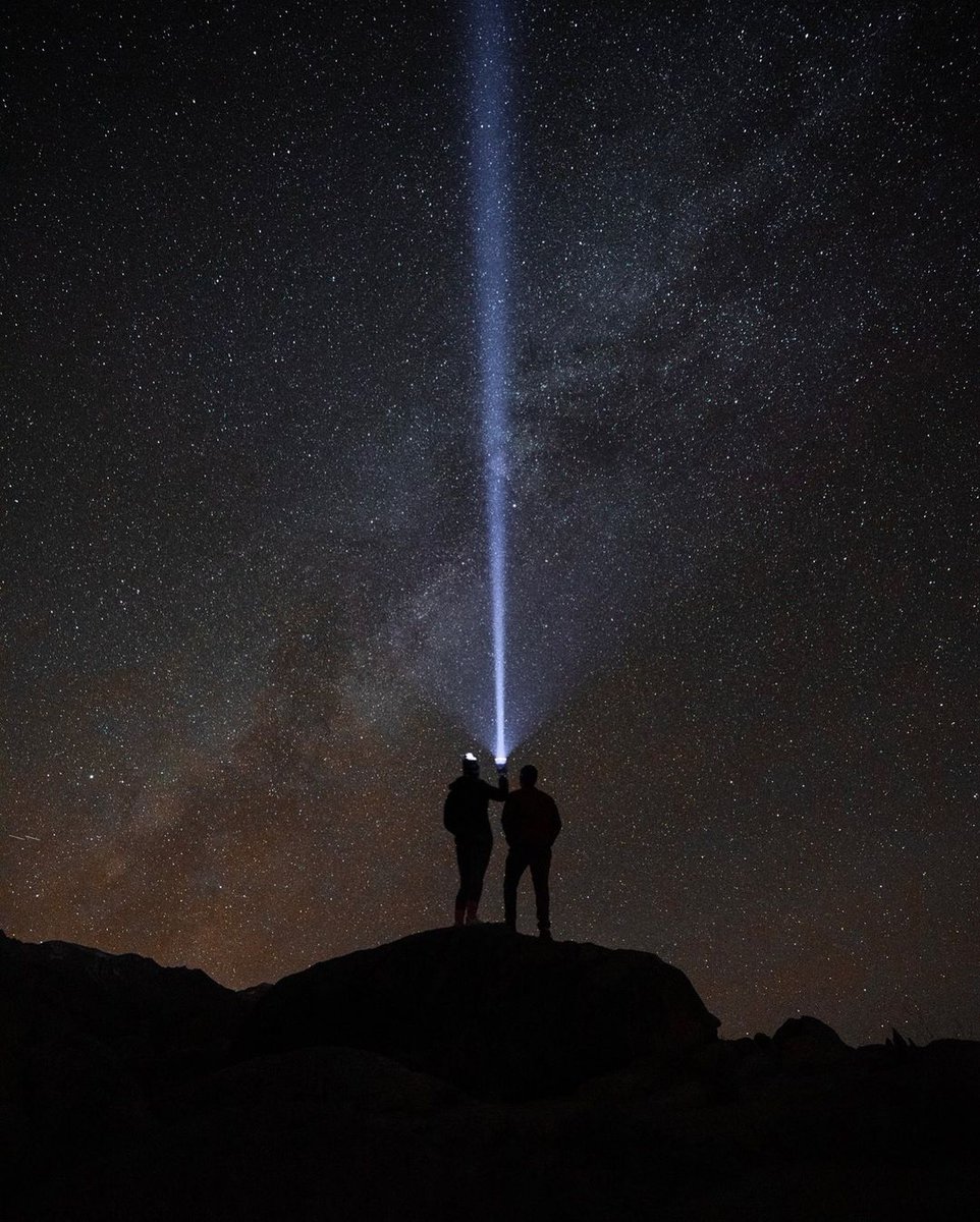 CascadeMTech's tweet photo. "Taking pictures of the stars is not nearly as hard as you may think it is."
Head to our Ambassadors @kjandsarah's page for tips on how to take the best pictures of the stars—and give them a follow.
📍 California
📸: KJ & Sarah (IG: @kjandsarah)
—
#cascademtech #keepontrekking https://t.co/kyschPfyuW