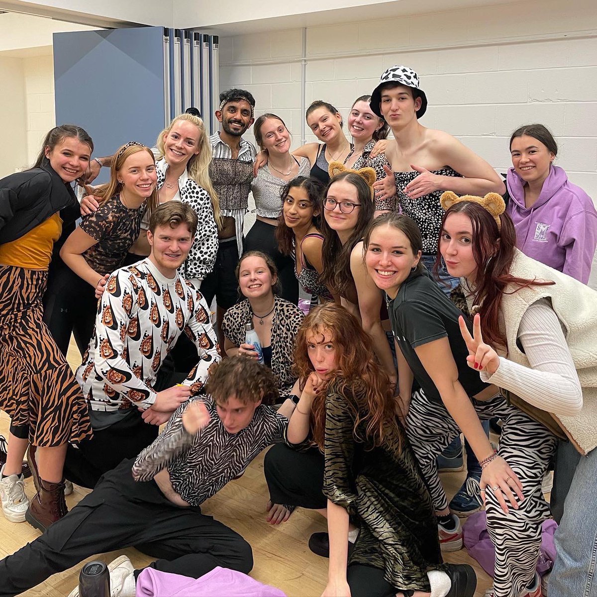 LUUSMS's tweet image. Here’s our cast in Pre-production week!! 🤩 We had our usual themes, ‘Tight and Bright’ and ‘Animal Print’ 🥳 #footloosethemusical #leedsuni #musicaltheatre #leedstheatre
