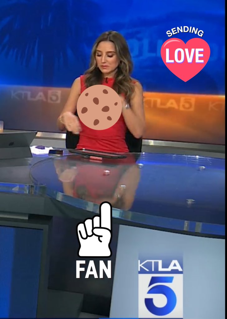 watchertv2000's tweet image. #ktlasam Top Banana 🍌 🏆 of the weekend @KTLAWeekendAM #ktla5live @SamanthaCortese great 👍 show in for @DaynaDevon