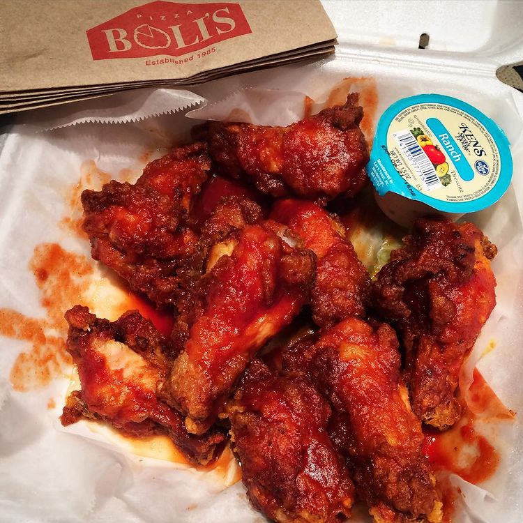 HalalRun's tweet image. I pepper-only have eyes for you! 

Munch on your favorites from Pizza Boli&apos;s - Clementon, NJ 

Learn more ➡️ bit.ly/2JNuyGl 

📸: Pizza Boli&apos;s 

@PizzaBolis #halalrun #pizzabolis #eathalal #halalfood