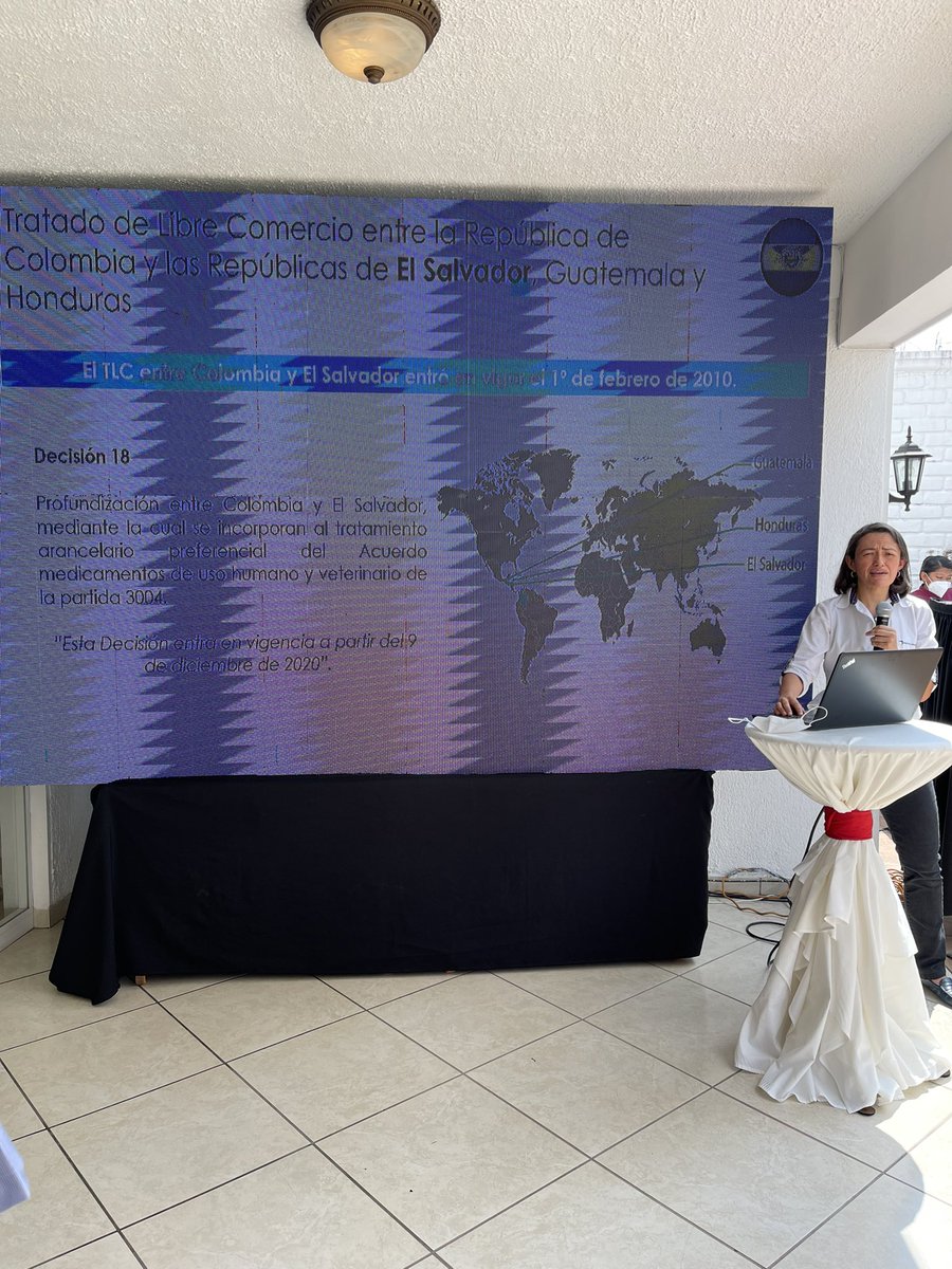 EmbColES's tweet photo. Hoy estamos en la promoción y fortalecimiento del intercambio comercial entre 🇸🇻y 🇨🇴. Invitamos a que nos visiten en la sede de la Embajada de Colombia. Bienvenidos a la Feria de Salud y Belleza! @PROCOLOMBIACO https://t.co/WT7dWODnMT