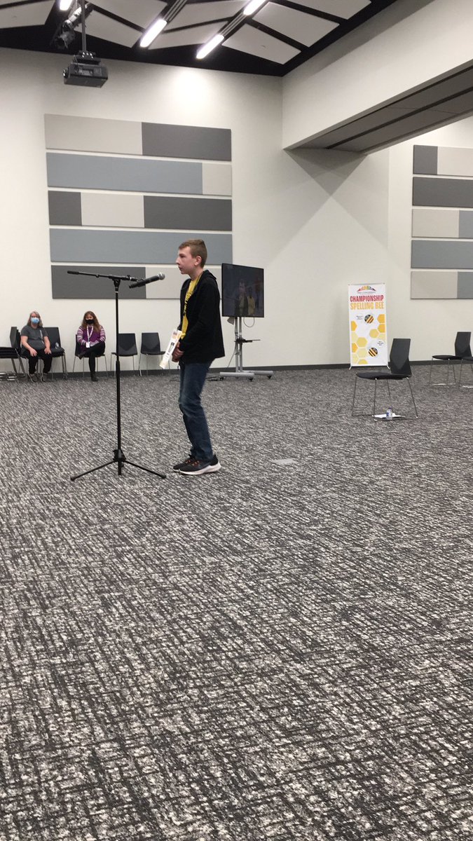 3 spellers left for the #2022spellingbee 🐝🐝🐝