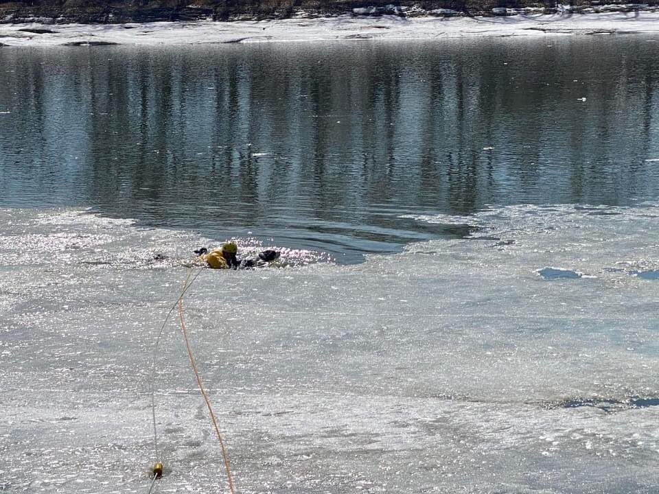 MH_Firefighters's tweet photo. Yesterday Fire Fighters were called out for a dog that was in the river unable to get back onto the ice shelf. Members were successful in the rescue, and the dog was brought back to shore safely. 
#medhat #medicinehat #medicinehatfirefighters #icerescue https://t.co/uc56nfhke0