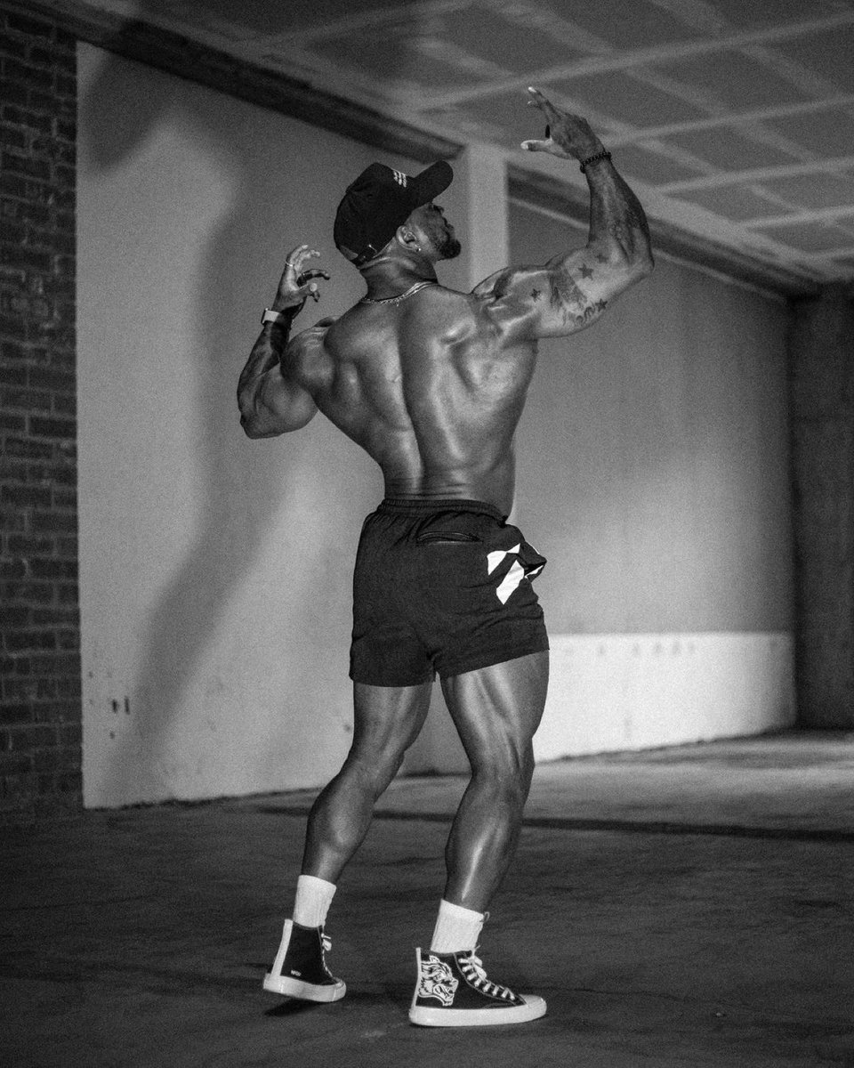 MrOlympiaLLC's tweet image. Repost from @brandon.d.hendrickson
•
We are what we repeatedly do. Excellence, then, is not an act, but a habit.✍🏾💯🏄🏾‍♂️🌊💎

NEXT OF KIN @darcsport 3/27 6pm PST

Use code BRANDON10 

#darcsport #wolvesforever #ifbb #npc  #mensphysique #teammuscleegg #bpisports  #trini  #chicago