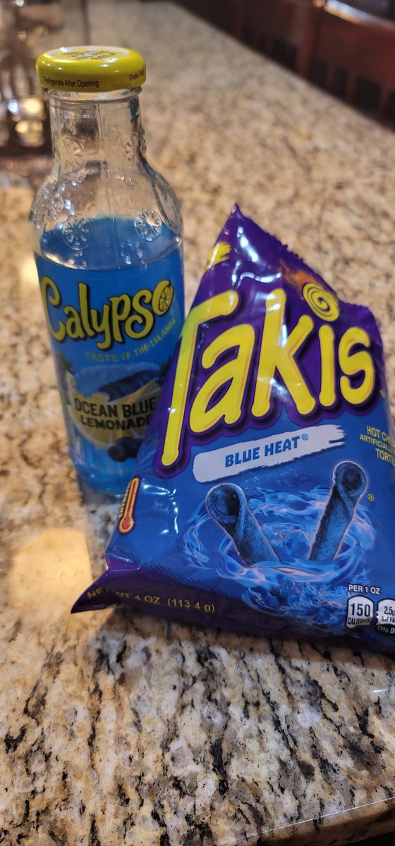 Tyler16Atkinson's tweet photo. 💯Fun Fact💯
I just realized my favorite color, drink and snack are blue #favorite #blueheat #takis #calypso @Coach_FredM @Mhoward38  @JeremyO_Johnson @adamgorney @ErikRichardsUSA @jeffsentell @RecruitGeorgia @BigCoachMarvin https://t.co/mluWv8XICx