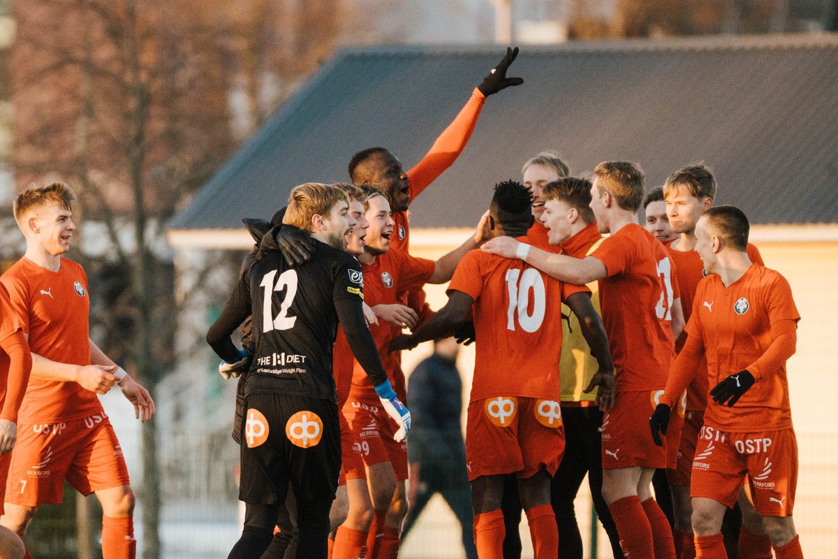 ykkosliiga's tweet photo. Mästare! 🏆

#Ykköscup 📷: @TaraJaakkola https://t.co/ycwAGMGbUr