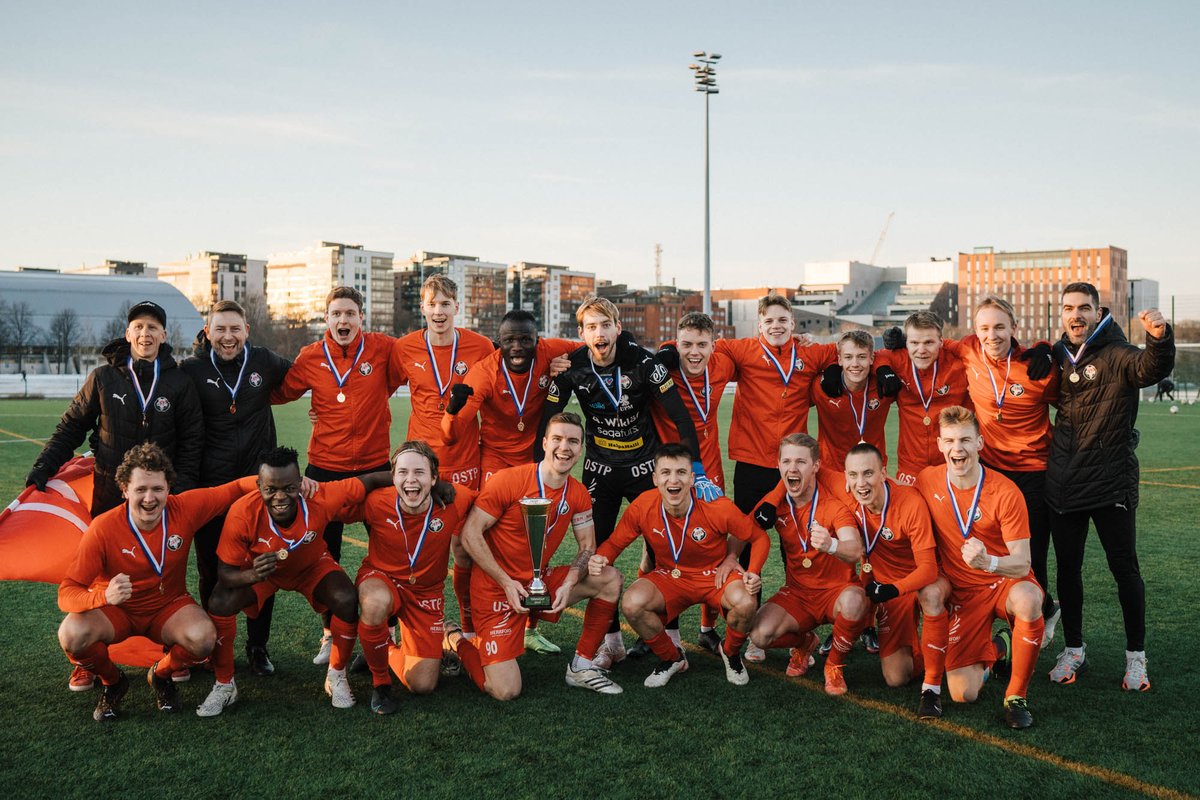 ykkosliiga's tweet photo. Mästare! 🏆

#Ykköscup 📷: @TaraJaakkola https://t.co/ycwAGMGbUr