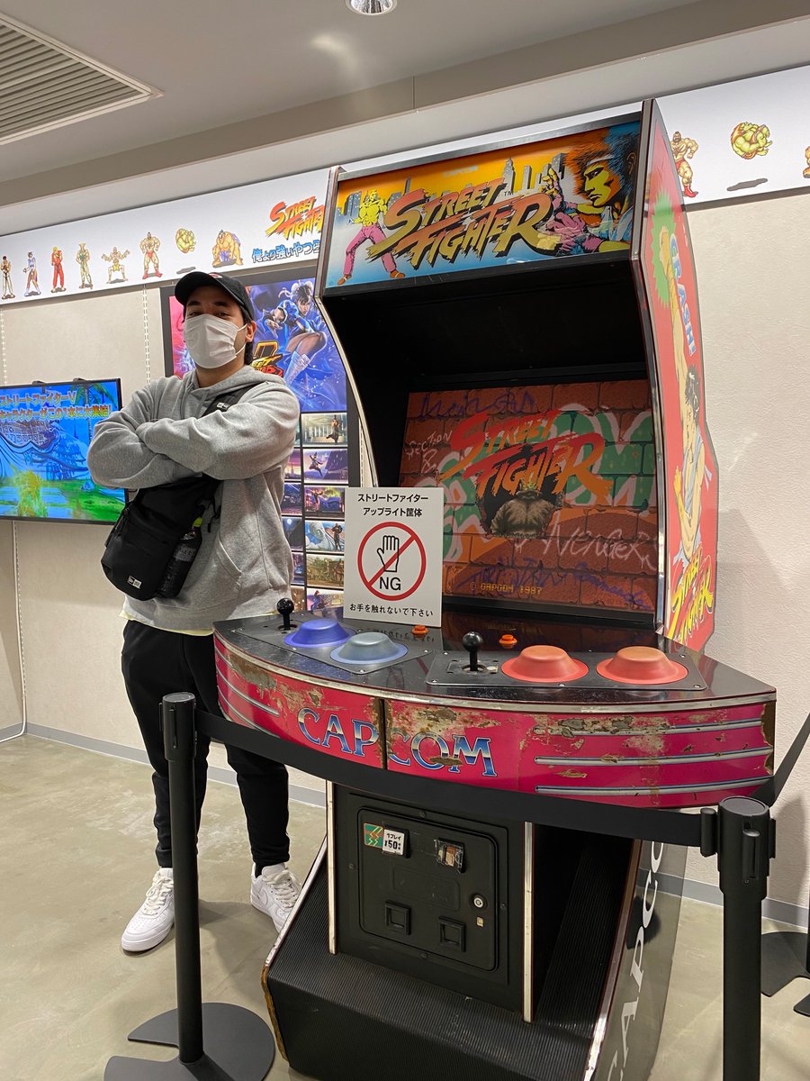 JapanGemu's tweet photo. Este video es historia de los VIDEOJUEGOS , fui a una exposicion de street fighter en Tokyo , Japon y me encontre puro arte! https://t.co/Iq1J1l9qn8 No se lo pueden perder y un RT con ese esfuerzo y mas que se vienen. https://t.co/t7G0yitq49
