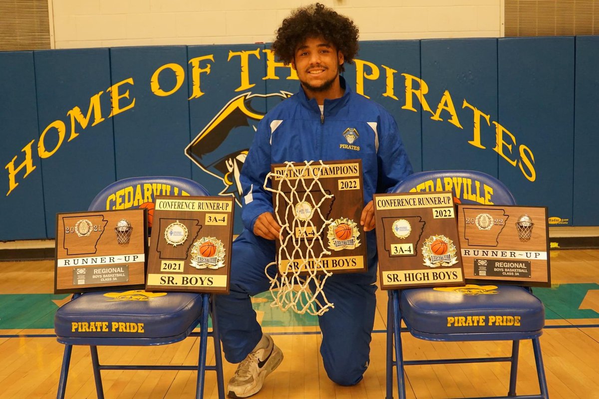 Akattich's tweet photo. I’m sure going to miss this but at least he ended it well 24 points his last game 🏀💙🏀 now to get ready for some college football 🏈 https://t.co/2qYZHlDJx5